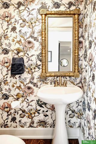 5223 Jones Street, Omaha, NE 68106