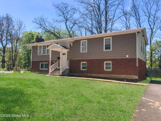 2441 Avenue A, Schenectady, NY 12308