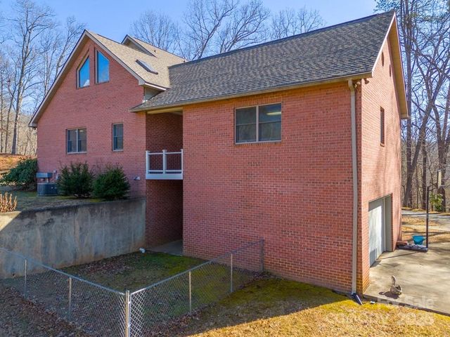 832 Asheville Highway, Sylva, NC 28779