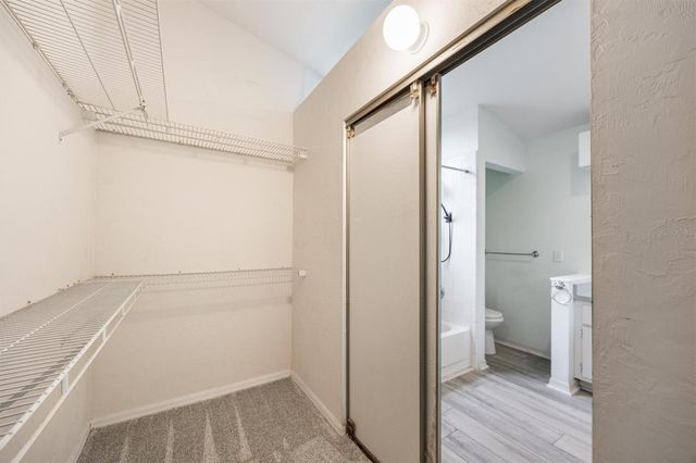 5431 NW 35TH DRIVE, Gainesville, FL 32653