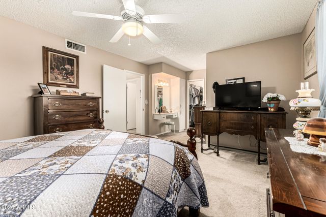 10422 W ROUNDELAY Circle, Sun City, AZ 85351