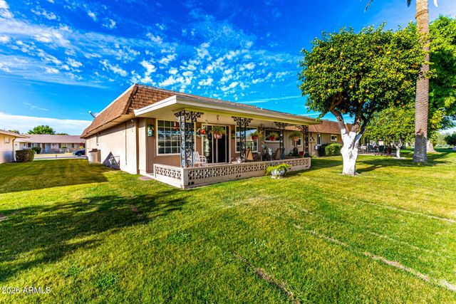 10422 W ROUNDELAY Circle, Sun City, AZ 85351