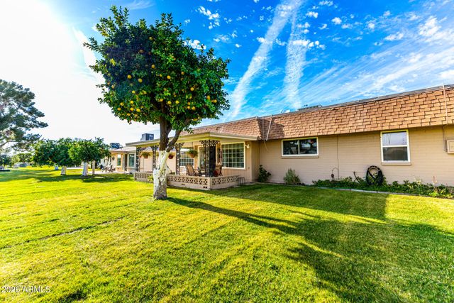 10422 W ROUNDELAY Circle, Sun City, AZ 85351