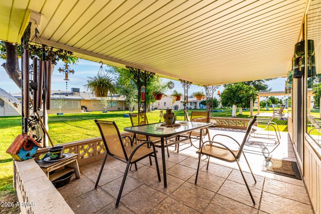 10422 W ROUNDELAY Circle, Sun City, AZ 85351