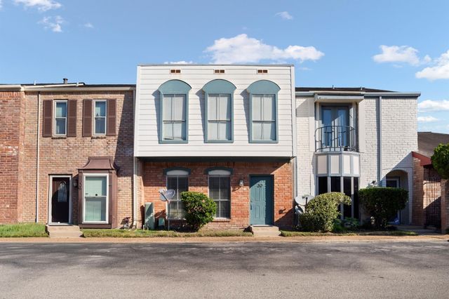 7700 Creekbend Drive 30, Houston, TX 77071