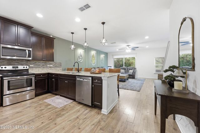 3650 CRESWICK Circle C, Orange Park, FL 32065