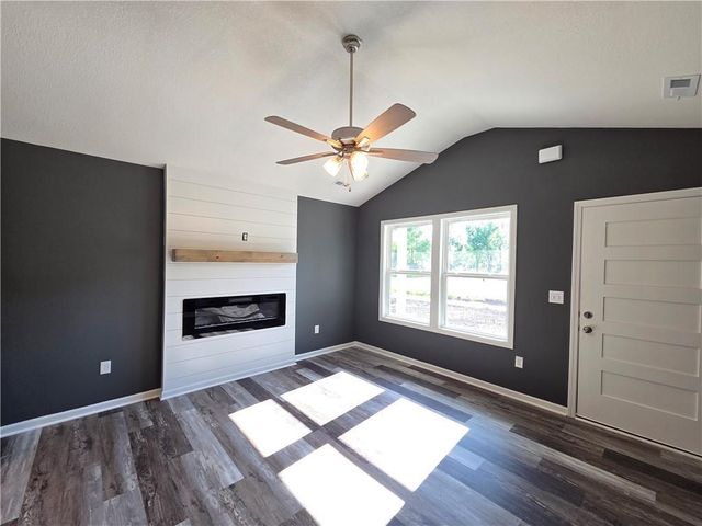 542 N Lexington Street, Adrian, MO 64720