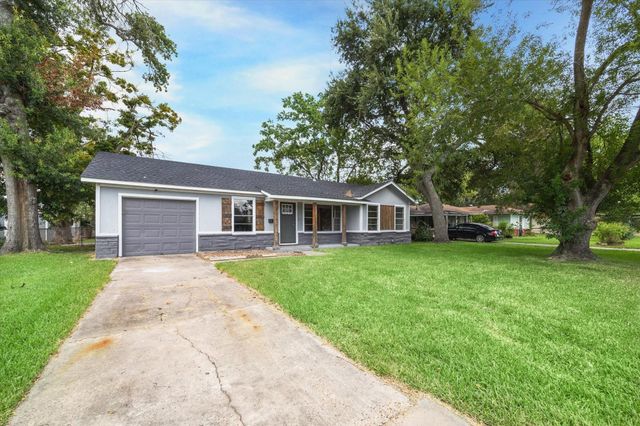 106 Scott Street, Baytown, TX 77520