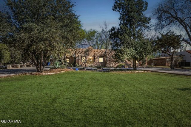 300 ROSEMONT Drive, El Paso, TX 79922