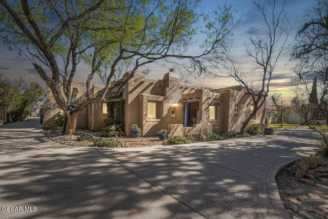 300 ROSEMONT Drive, El Paso, TX 79922