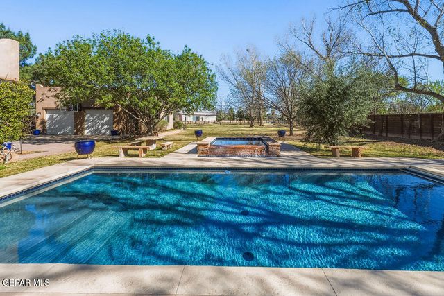 300 ROSEMONT Drive, El Paso, TX 79922