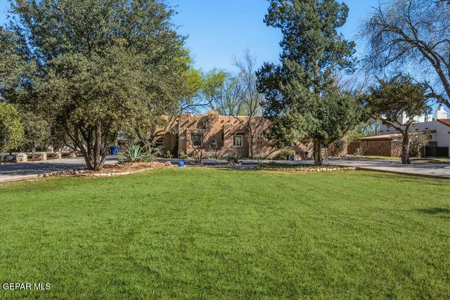 300 ROSEMONT Drive, El Paso, TX 79922