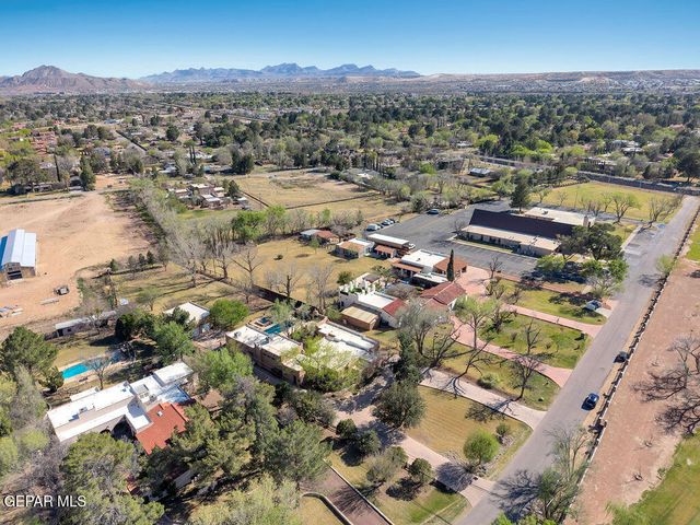 300 ROSEMONT Drive, El Paso, TX 79922