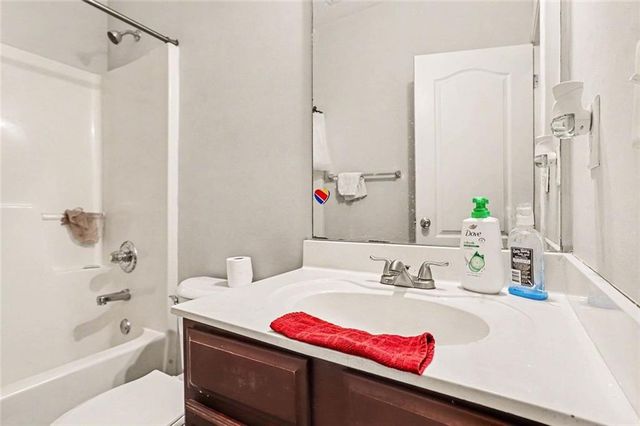 326 Cog Hill Drive, Fairburn, GA 30213