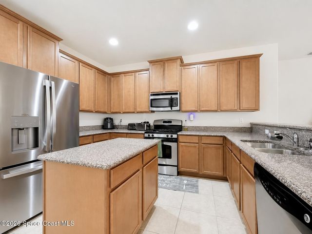 208 Grouper Circle SE, Palm Bay, FL 32909