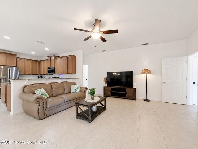 208 Grouper Circle SE, Palm Bay, FL 32909