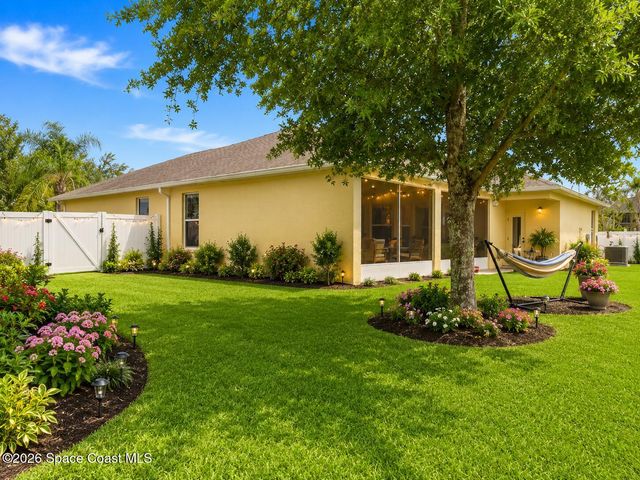 208 Grouper Circle SE, Palm Bay, FL 32909