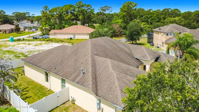 208 Grouper Circle SE, Palm Bay, FL 32909