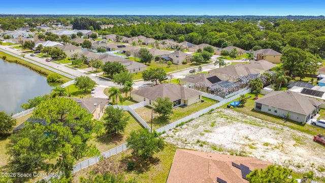 208 Grouper Circle SE, Palm Bay, FL 32909