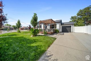 5762 S MCMILLAN CIR, Salt Lake City, UT 84107