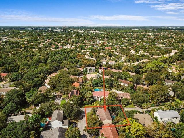 7501 Red Bay Place, Coral Springs, FL 33065
