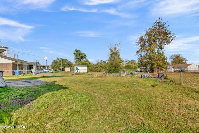 1113 E Stewart Circle, Wilmington, NC 28405