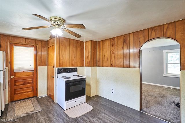 4293 Summit Road, Norton, OH 44203