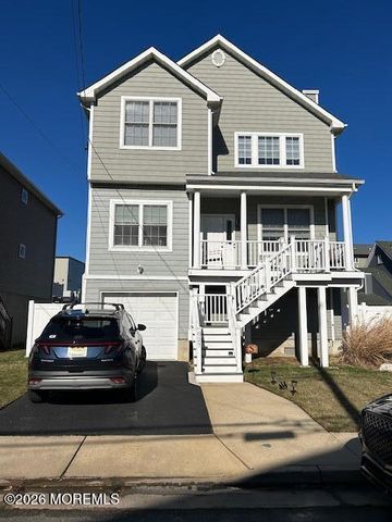 827 2nd Street, Union Beach, NJ 07735