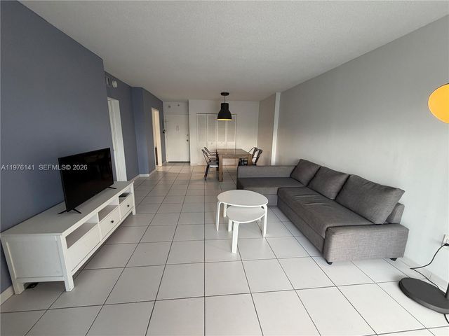 400 N Kings Point Dr 1026, Sunny Isles Beach, FL 33160