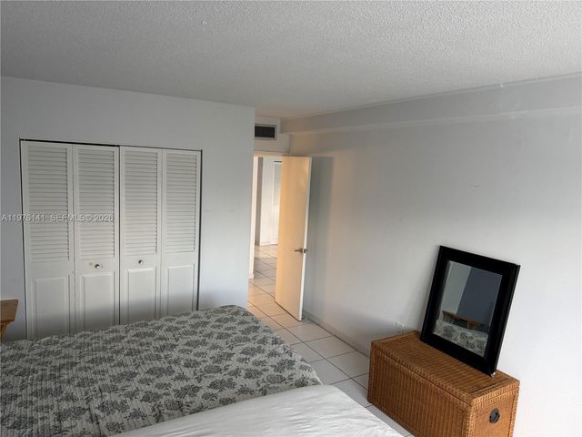 400 N Kings Point Dr 1026, Sunny Isles Beach, FL 33160