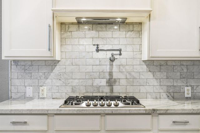 2711 Wallingford Pines, Houston, TX 77042