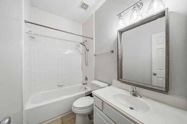 2711 Wallingford Pines, Houston, TX 77042