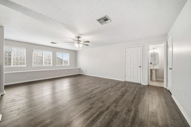 2711 Wallingford Pines, Houston, TX 77042