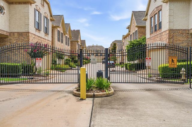2711 Wallingford Pines, Houston, TX 77042