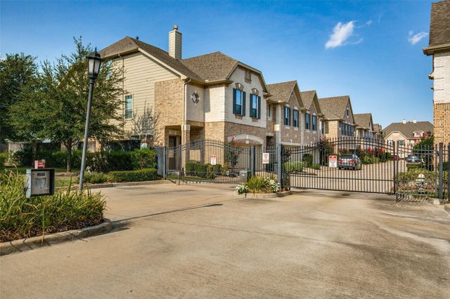 2711 Wallingford Pines, Houston, TX 77042