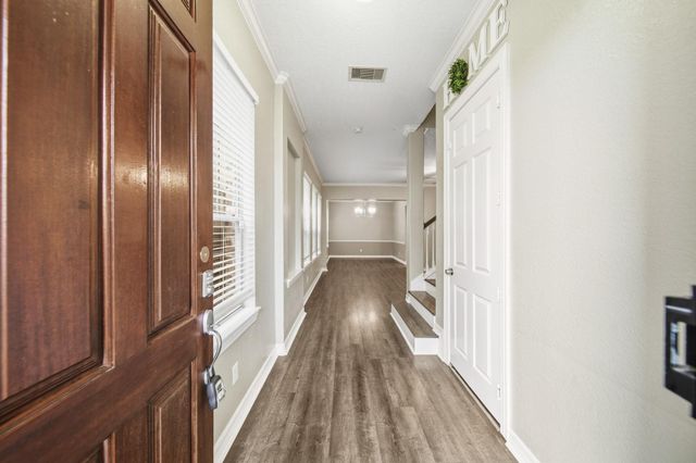 2711 Wallingford Pines, Houston, TX 77042