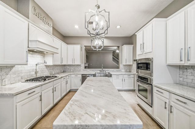 2711 Wallingford Pines, Houston, TX 77042