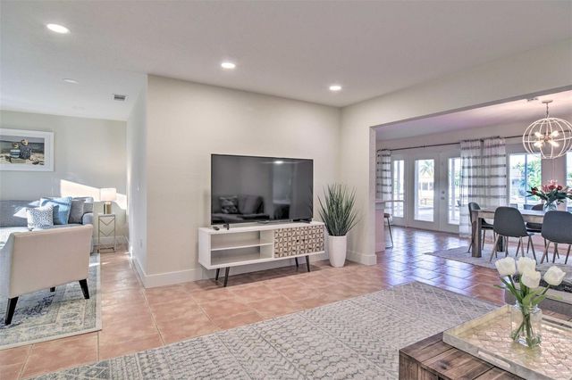 4107 COCONUT TERRACE, Bradenton, FL 34210