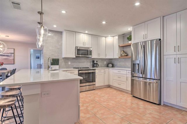 4107 COCONUT TERRACE, Bradenton, FL 34210