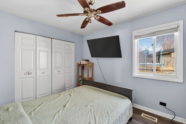 196 Hadleigh Road, Bolingbrook, IL 60440