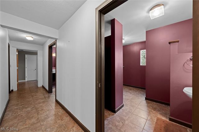 241 Myrtle Street, Ravenna, OH 44266