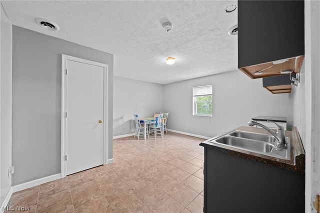 241 Myrtle Street, Ravenna, OH 44266