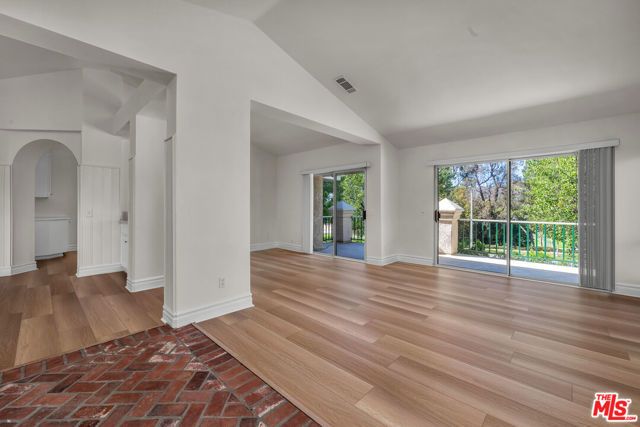 455 Kennerick Lane, Simi Valley, CA 93065