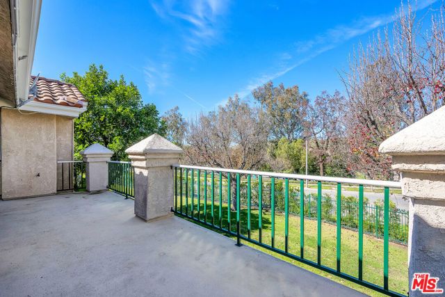 455 Kennerick Lane, Simi Valley, CA 93065