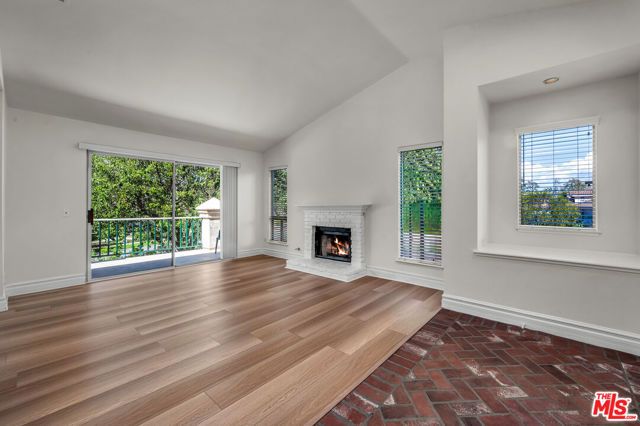 455 Kennerick Lane, Simi Valley, CA 93065