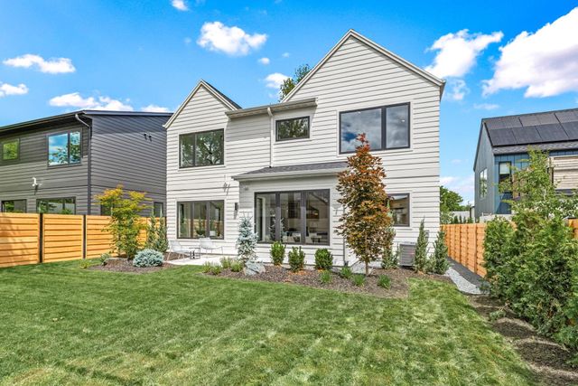 6136 Oaklawn Avenue, Edina, MN 55424