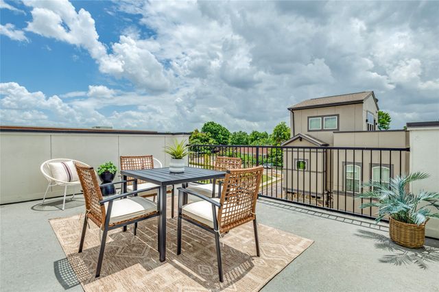 710 High Garden Place, Dallas, TX 75208