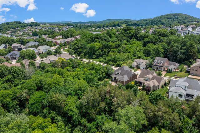 367 Circuit Rd, Franklin, TN 37064