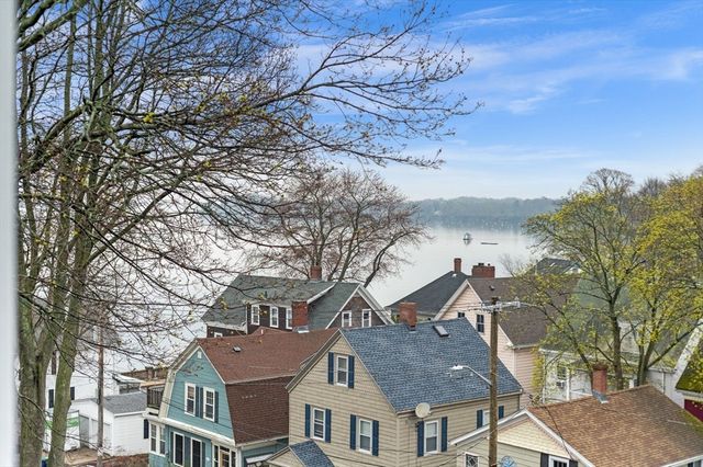 18 Ocean Ter 2, Salem, MA 01970