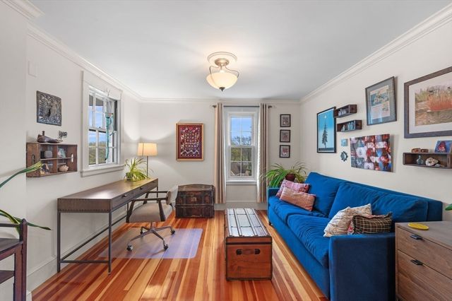 18 Ocean Ter 2, Salem, MA 01970